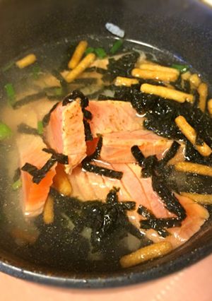 料理と言えないレベルの簡単☆鮭茶漬け！-レシピのメイン写真