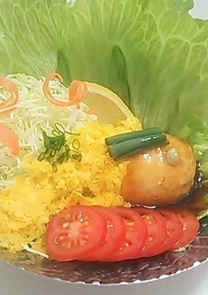 野菜サラダと半熟卵　粉末調味料　添え-レシピのメイン写真