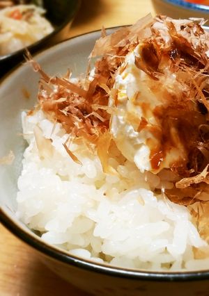 熱々ご飯に☆クリームチーズおかか&ゴマ油-レシピのメイン写真