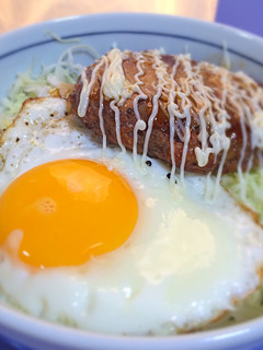 冷凍ハンバーグでロコモコ丼-レシピのメイン写真