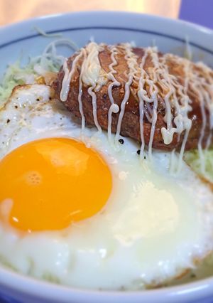 冷凍ハンバーグでロコモコ丼-レシピのメイン写真