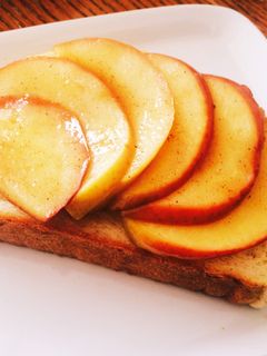 ココナッツオイルで焼き林檎トースト-レシピのメイン写真