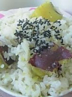 ホクホクゴロゴロ♪旬のサツマイモご飯☆-レシピのメイン写真