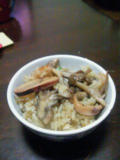 舞茸とイカのバター醤油炊き込みご飯-レシピのメイン写真