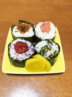 中身が見えるおにぎり!朝食、弁当に!-レシピのメイン写真