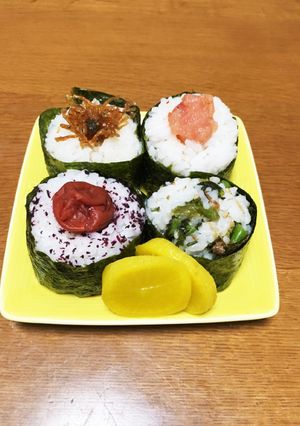 中身が見えるおにぎり！朝食、弁当に！-レシピのメイン写真