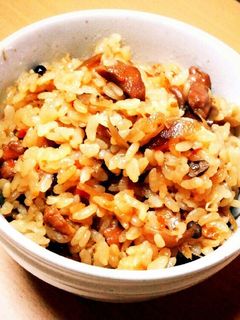 **味付けしっかり!炊き込みご飯**-レシピのメイン写真