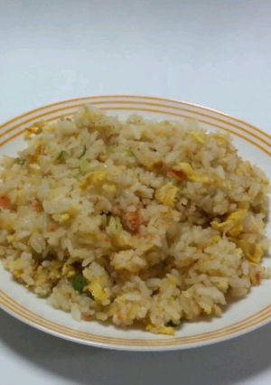 手抜き鮭職人驚嘆、具材二品で簡単鮭炒飯！-レシピのメイン写真