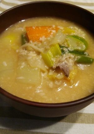 酒粕！豚肉と野菜たっぷり粕汁♪味噌汁-レシピのメイン写真