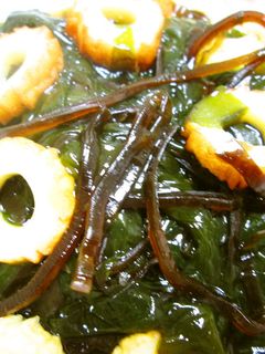 しそ昆布の佃煮でわかめと竹輪の簡単煮。-レシピのメイン写真