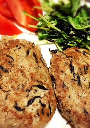 ひじきとセロリのふわふわ豆腐ハンバーグ-レシピのメイン写真