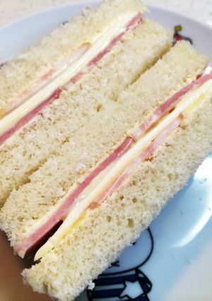 丸いハムでも大丈夫♡ハムチーズサンド-レシピのメイン写真