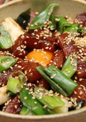 酒の肴にピッタシ♪白ネギと鮪のユッケ-レシピのメイン写真