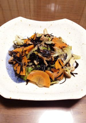 栄養満点！豚肉レタスひじきの炒めもの♡-レシピのメイン写真