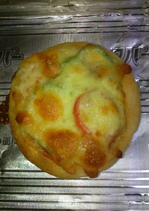 【シケた煎餅を復活アレンジ】①おやつピザ-レシピのメイン写真