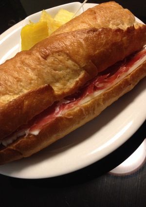 スペイン:生ハムとチーズのサンドイッチ-レシピのメイン写真