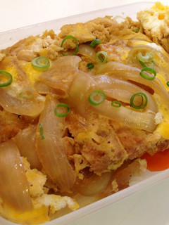 簡単10分☆冷めても美味しいカツ丼弁当-レシピのメイン写真
