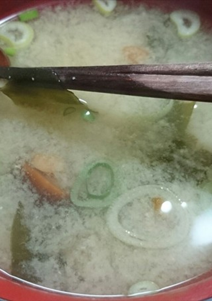 3種の保存キノコと乾燥わかめの味噌汁＾＾-レシピのメイン写真