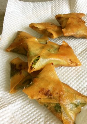意外な美味さ！春菊とチーズの春巻き-レシピのメイン写真