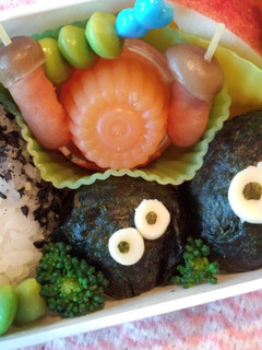 キャラ弁:まっくろくろすけ&トトロ-レシピのメイン写真