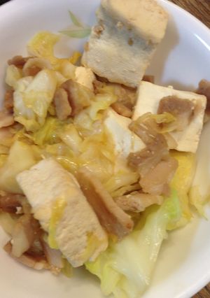 キャベツとベーコンと豆腐の甘辛炒め-レシピのメイン写真
