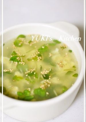 鮮やか★豆苗とフワフワ卵のスープ-レシピのメイン写真