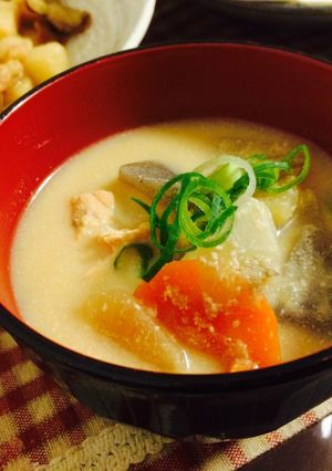 寒くなってきたら食べたくなる♡鮭のかす汁-レシピのメイン写真