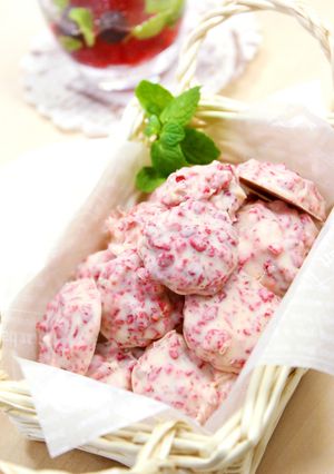 ドライ苺チョコクランチ♡バレンタインに♡-レシピのメイン写真