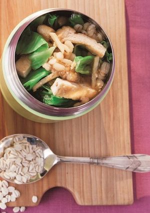 キャベツと油揚げの押し麦味噌スープ-レシピのメイン写真