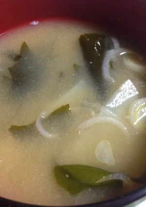 簡単★ジャガイモと長ネギの味噌汁-レシピのメイン写真