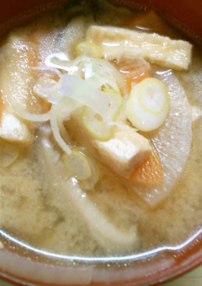朝食！ 大根 人参と 油揚げの お味噌汁-レシピのメイン写真