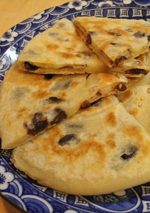 ランチおやつに♪香ばし甘納豆ごまの焼き餅-レシピのメイン写真