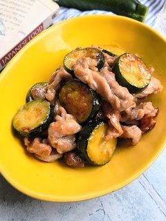 塩麹豚こま肉とズッキーニ炒め今夜のおかず-レシピのメイン写真