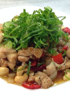 タイ料理の鶏肉とカシューナッツ炒め-レシピのメイン写真
