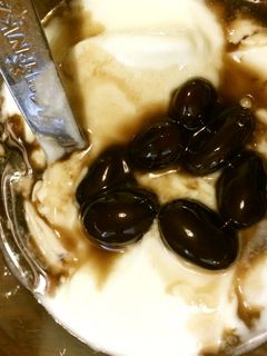 黒豆煮×ヨーグルト=和風ヨーグルト-レシピのメイン写真