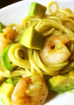 えびとアボカドのジェノベーゼ風パスタ-レシピのメイン写真