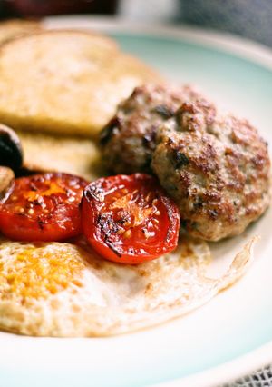 イギリスの定番、トマトのソテーで朝ごはん-レシピのメイン写真