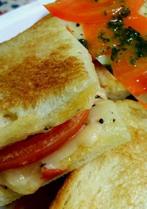 朝の簡単ホットサンド◆トマト&チーズ◆-レシピのメイン写真