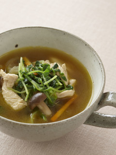 鶏肉と細切り野菜のコンソメスープ-レシピのメイン写真