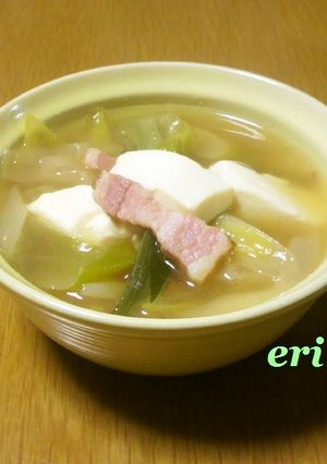 ネギとベーコンと豆腐のスープ-レシピのメイン写真