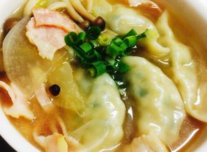 余り餃子や冷凍餃子をアレンジ!野菜スープ-レシピのメイン写真