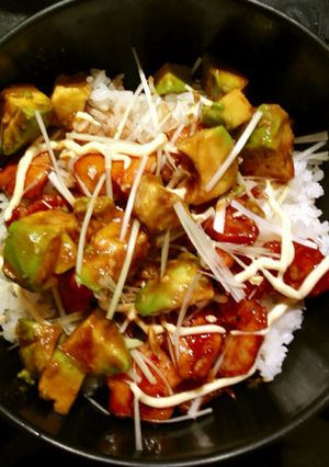 絶品！鶏照り焼きとアボカドわさび丼-レシピのメイン写真