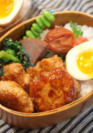 鶏ごぼうつくね☆味付け半熟玉子付き弁当♪-レシピのメイン写真