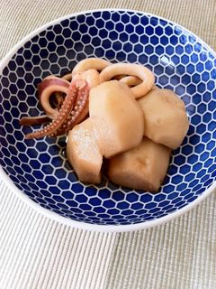 里いもとイカの煮物-レシピのメイン写真