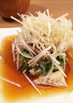仕上げに熱いごま油!中華風茹で鶏-レシピのメイン写真