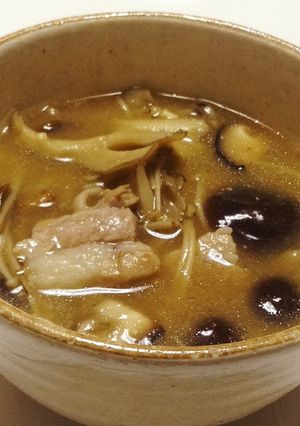 キノコが主役の香ばしい豚汁-レシピのメイン写真