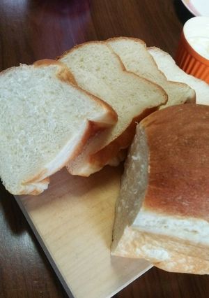 パン屋さんのほんのり甘いしっとり食パン-レシピのメイン写真