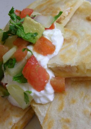 Ｃｈｉｃｋｅｎ　Ｑｕｅｓａｄｉｌｌａｓ-レシピのメイン写真