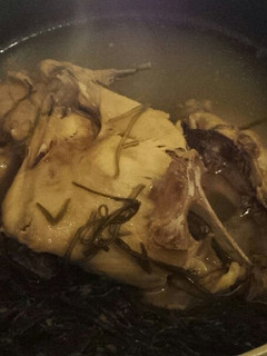 簡単:激安:鶏ガラと昆布の塩味スープ-レシピのメイン写真