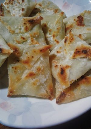 余った皮で！しらすとチーズのパリパリ焼き-レシピのメイン写真